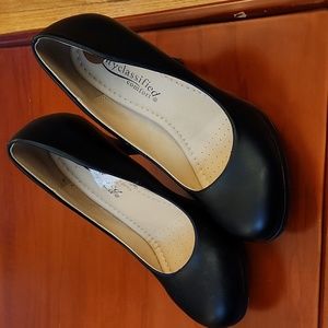 City Classified Donald Black Pu Women's Classic Career Pumps